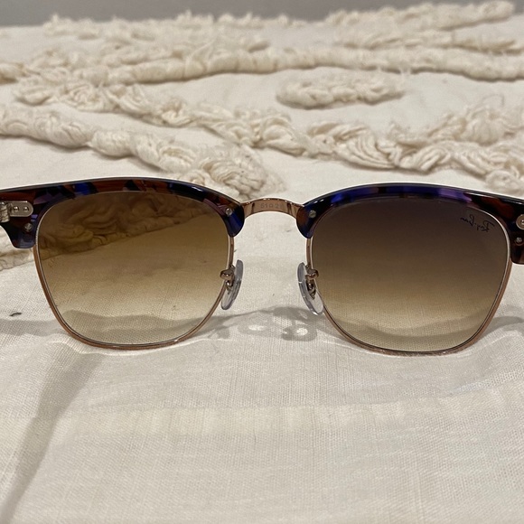 Ray-Ban Sunnies?